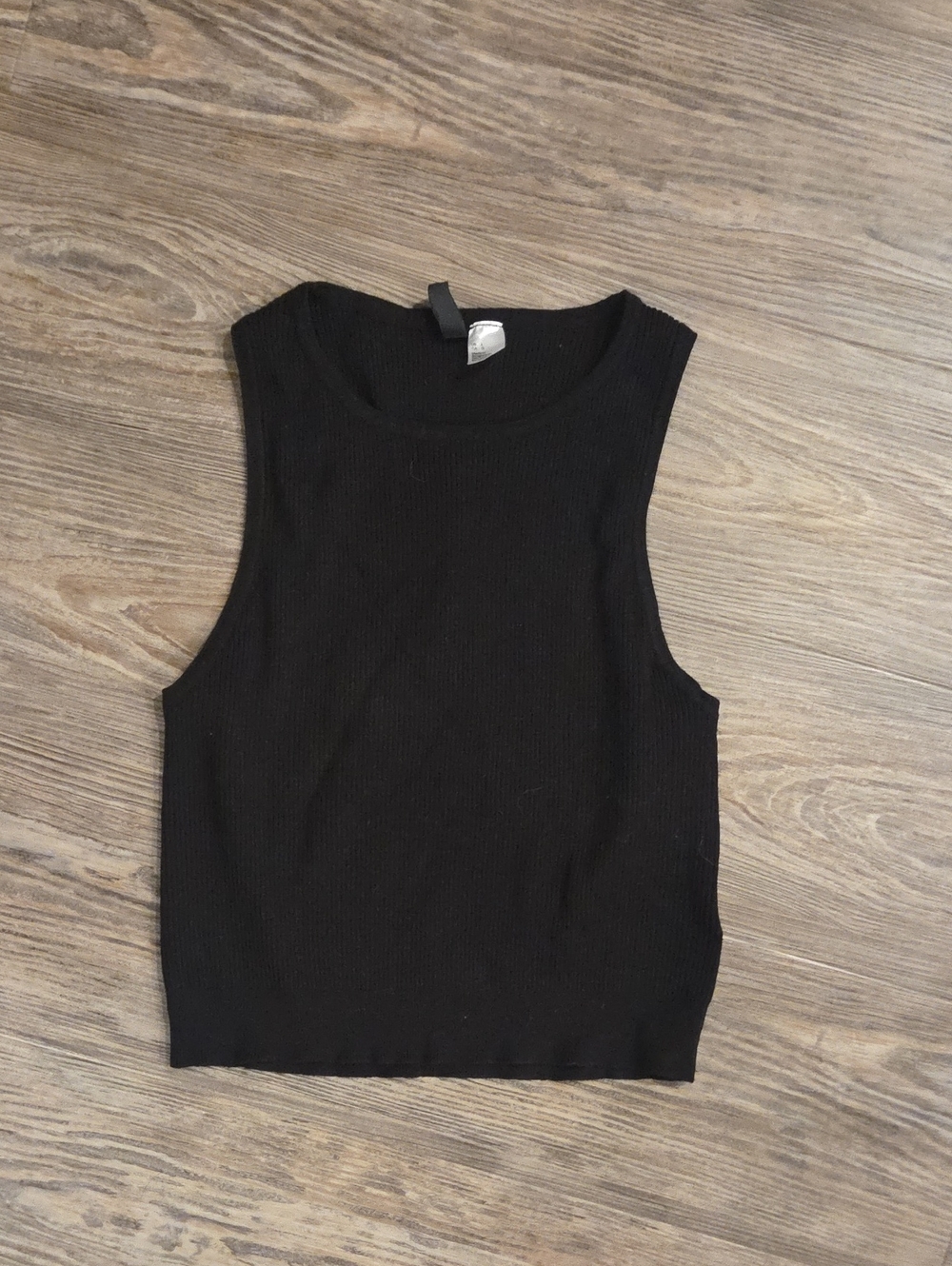 Divided Black Ribbed Cropped Tank Top